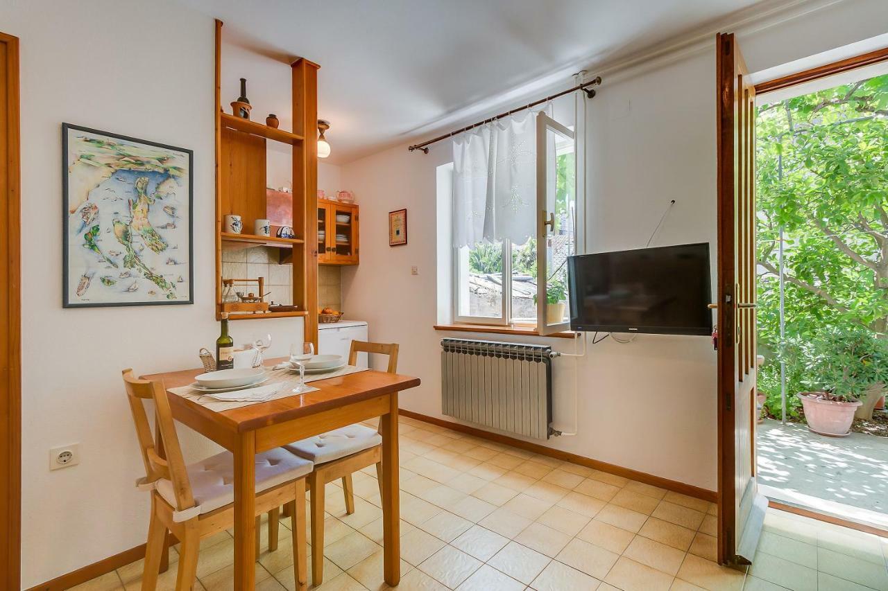 Apartman Pia Mali Lošinj Dış mekan fotoğraf