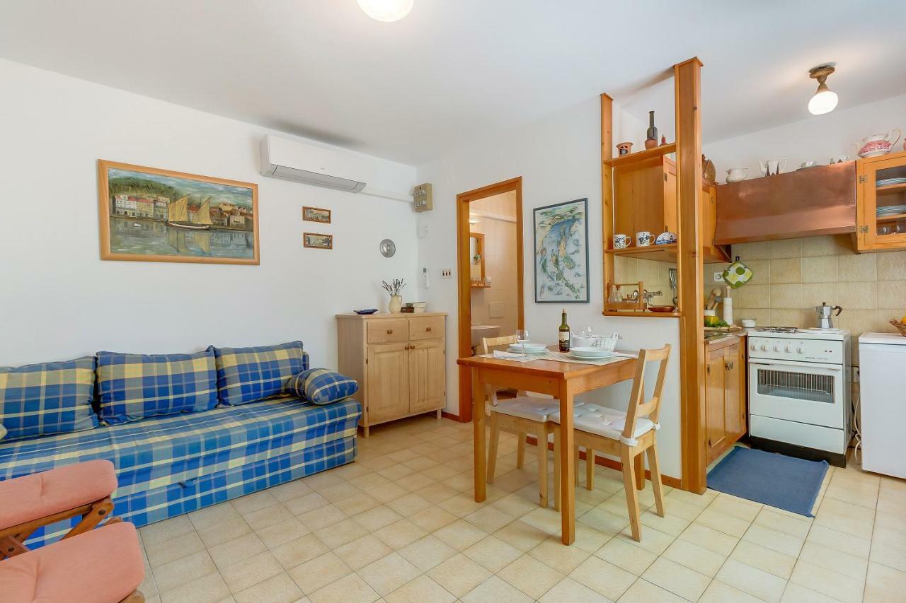Apartman Pia Mali Lošinj Dış mekan fotoğraf